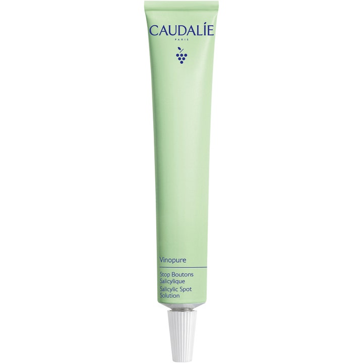 Caudalie Vinopure Salicylic Spot Solution 15 ml mot kviser i en tynn lysegrønn tube med hvit kork.