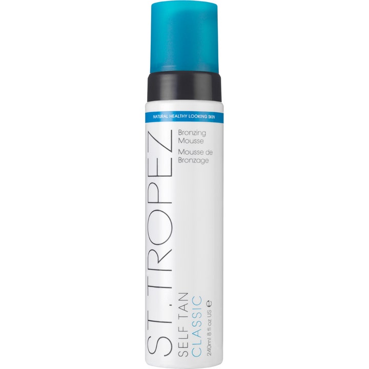 St. Tropez Self Tan Classic Bronzing Mousse 240 ml fuktighetsgivende selvbruning i hvit pumpeflaske med blått lokk