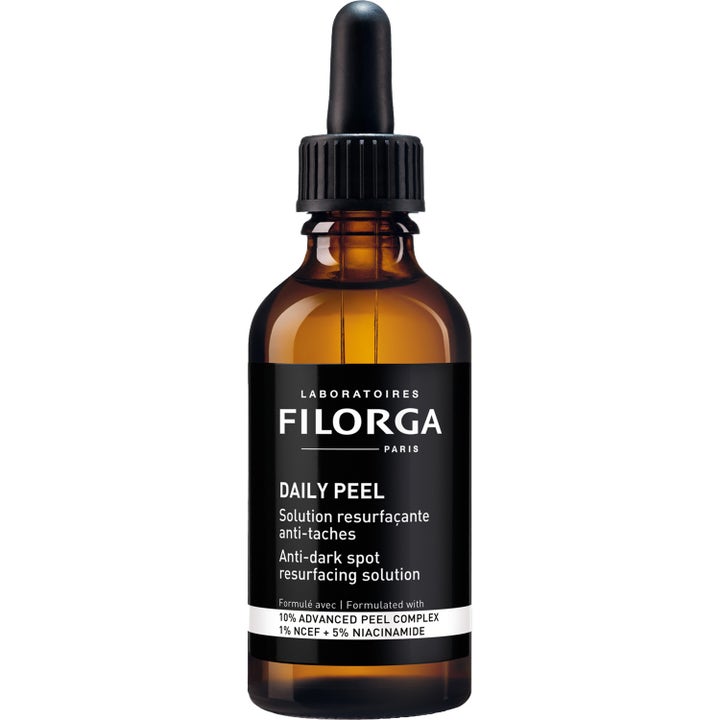 Filorga Daily Peel ansiktsserum med niacinamide mot mørke flekker i en brun glassflaske med pipette.