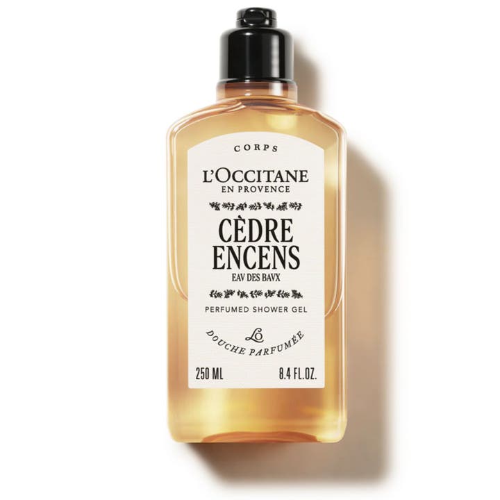 L'Occitane Cèdre Encens 250 ml parfymert dusjgelé i gjennomsiktig flaske med ravfarget væske og svart pumpe