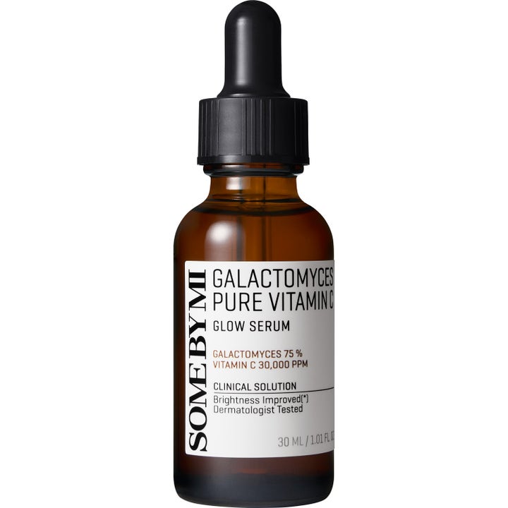 SOME BY MI Galactomyces Pure Vitamin C Glow Serum 30 ml glødgivende serum i en brun glassflaske med svart pipette