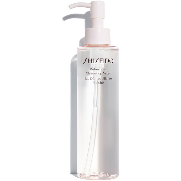 Shiseido Refreshing Cleansing Water 180ml rensende ansiktsvann i gjennomsiktig flaske med hvit pumpe og klar væske.