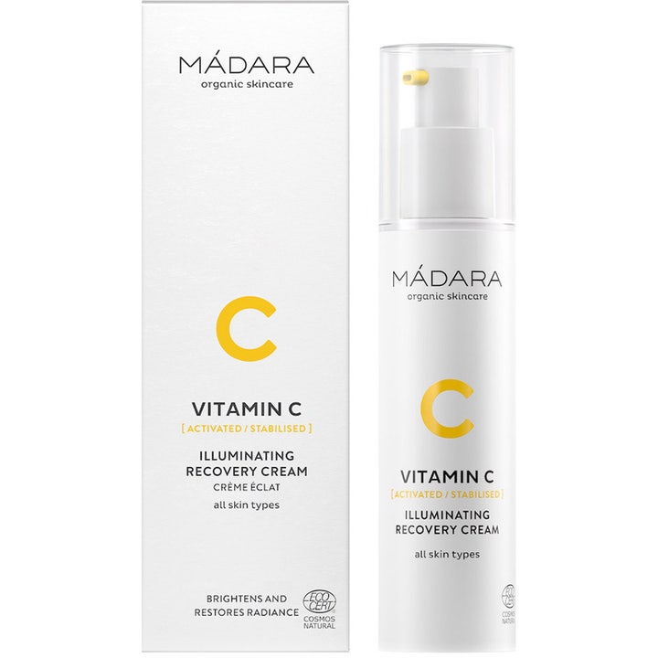 MÁDARA Vitamin C Illuminating Recovery Cream 50 ml lysnende ansiktskrem i hvit pumpeflaske og eske med gul logo.
