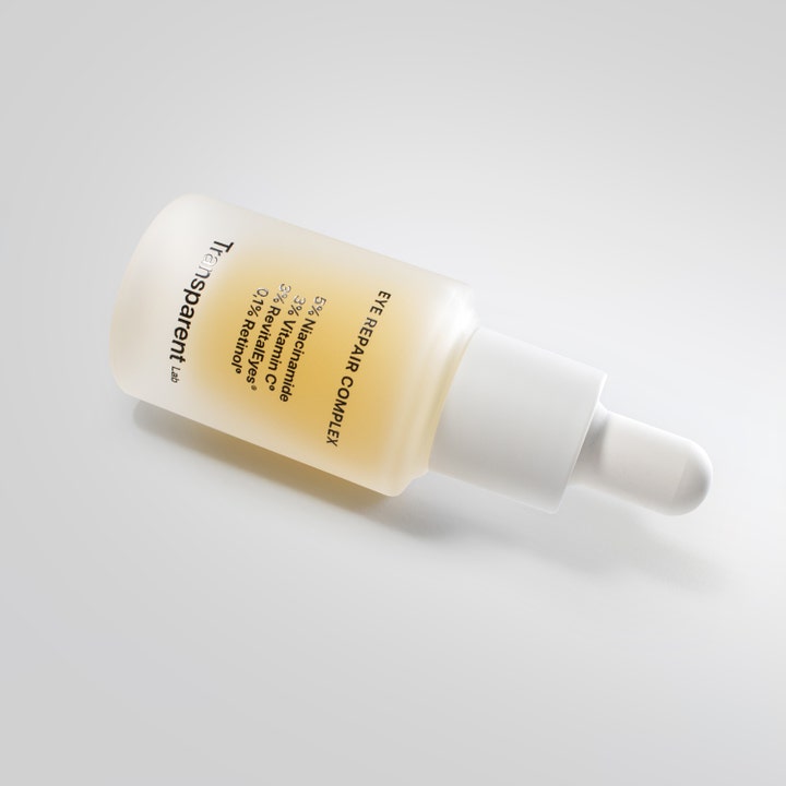 Niche Beauty Lab Transparent Lab Eye-Repair Complex 15 ml øyekrem med retinol i frostet glassflaske med hvit pipette