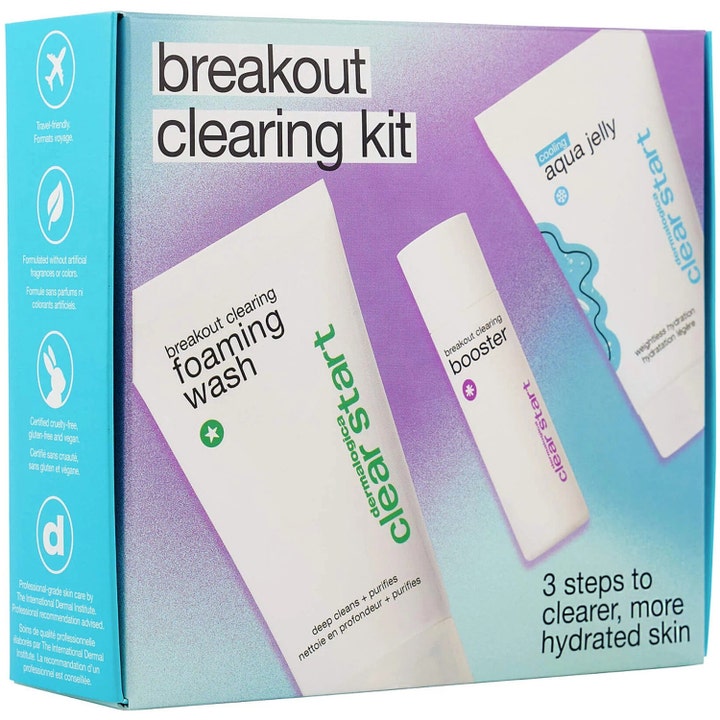 Dermalogica Clear Start Breakout Clearing Kit hudpleiesett mot kviser i blå og lilla eske med hvite tuber