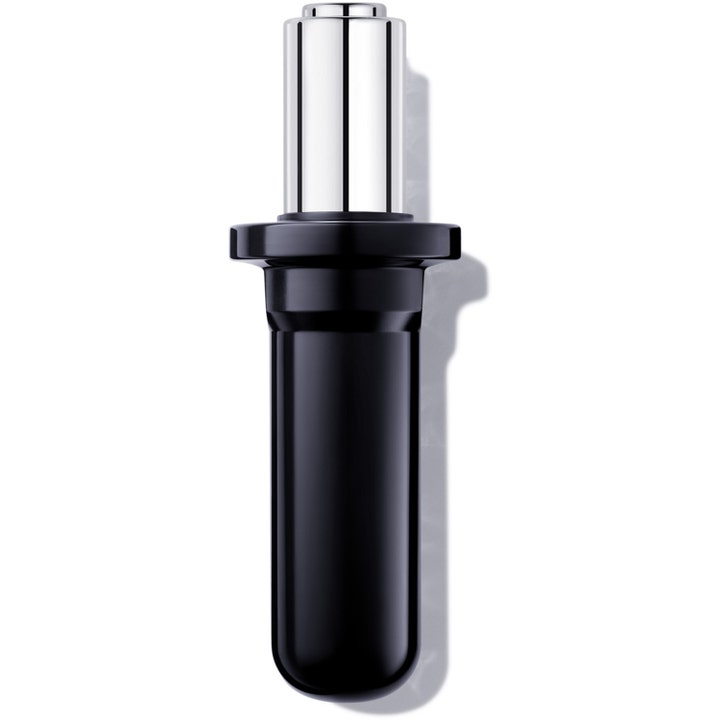 Chanel Rouge Coco Bloom fuktighetsgivende leppestift som gir glans i en svart hylse med sølvdetaljer.