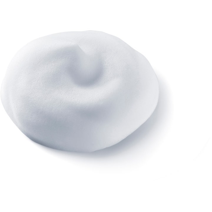Shiseido Defend Extra Rich Cleansing Milk 125 ml ansiktsrengjøring som gir fukt med en luftig hvit skumtekstur