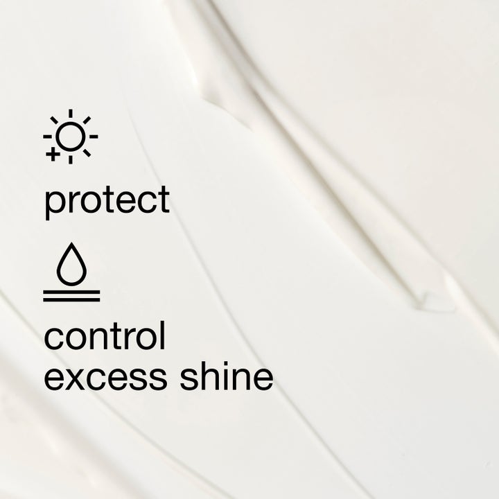 Clinique UV Solutions Mattifying Sunscreen 40 ml solkrem hvit tekstur med tekstene protect og control excess shine