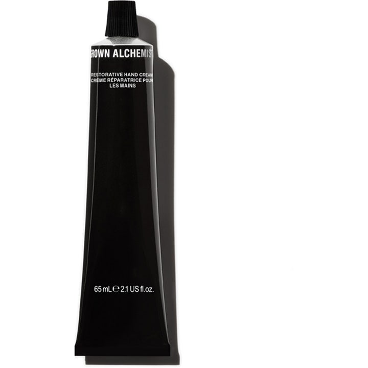 Grown Alchemist Restorative Hand Cream 65 ml reparerende håndkrem i en minimalistisk svart tube med hvit skrift