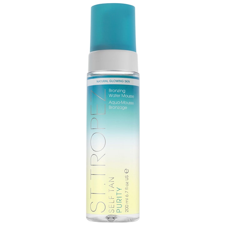 St. Tropez Self Tan Purity Bronzing Water Mousse 200 ml selvbruningsmousse gir naturlig glød i klar flaske med blått lokk