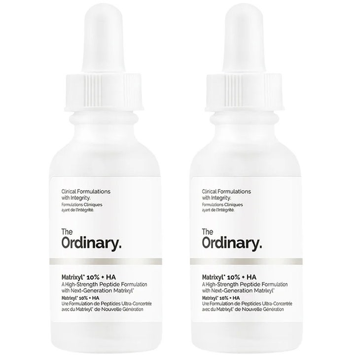 The Ordinary Matrixyl 10% + HA ansiktsserum mot fine linjer to frostede glassflasker med hvite pipetter