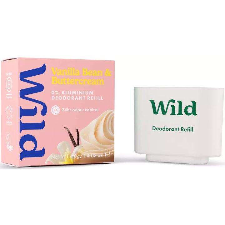 Wild Vanilla Bean & Buttercream 40g aluminiumsfri deodorant refill som gir 24t luktkontroll i rosa eske