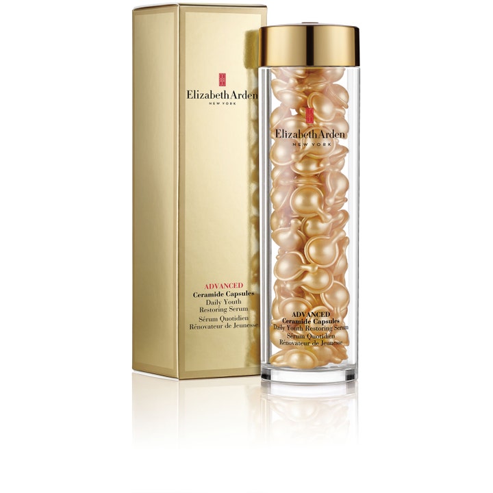 Elizabeth Arden Advanced Ceramide Serum 90 kapsler styrker huden i en klar krukke med gylne kapsler og gulleske