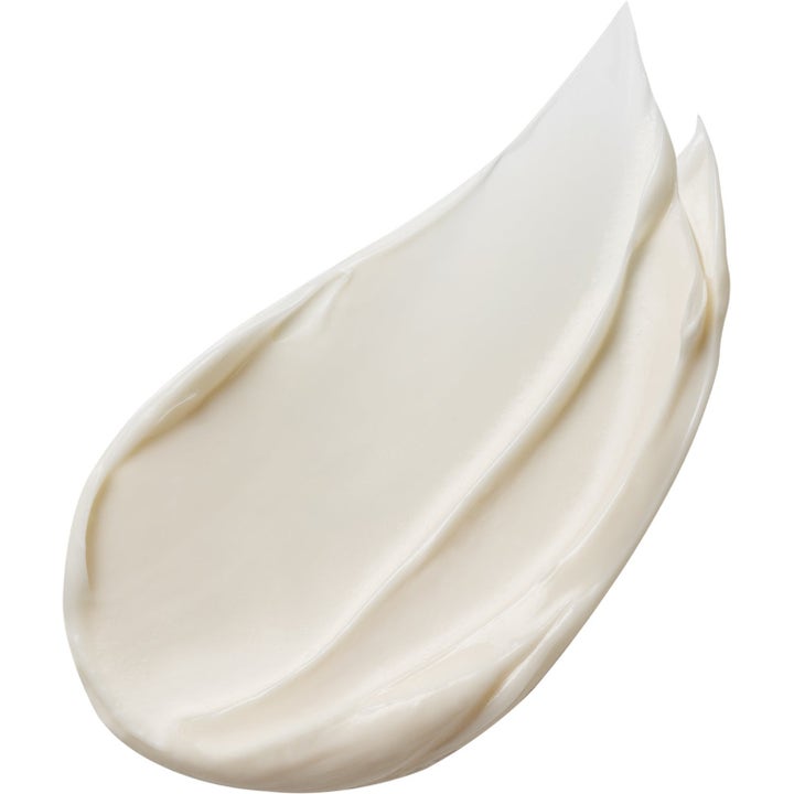 Estée Lauder Overnight Reset 140 ml nattbehandling med niacinamid viser en tykk og kremet beige tekstur