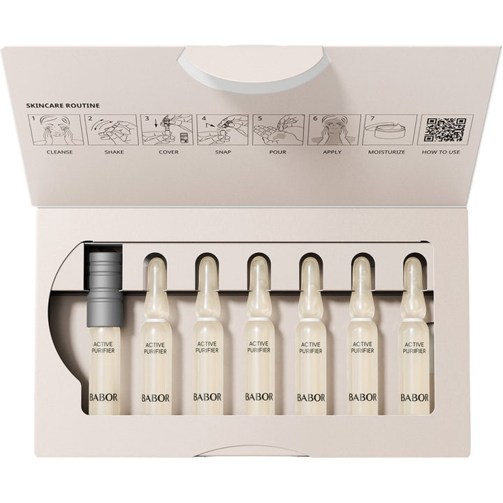 Babor Ampoule Active Purifier 14 ml rensende serum i syv glassampuller med illustrert bruksanvisning i lokket.
