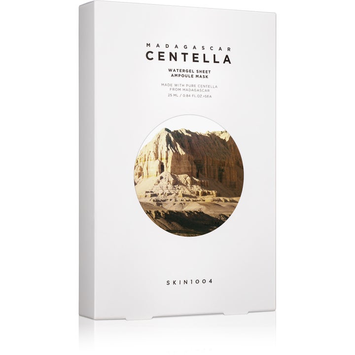 SKIN1004 Madagascar Centella Watergel Sheet Ampoule Mask 5 stk beroligende maske i hvit eske med rundt fjellmotiv