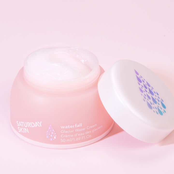 Saturday Skin Waterfall Glacier Water Cream 50 ml fuktighetsgivende ansiktskrem i rosa krukke med lett geltekstur