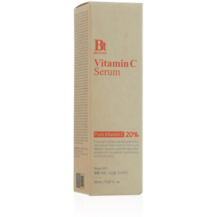 Benton Vitamin C Serum 30 ml glødgivende serum i beige pappemballasje med rød tekst og Pure Vitamin C 20%
