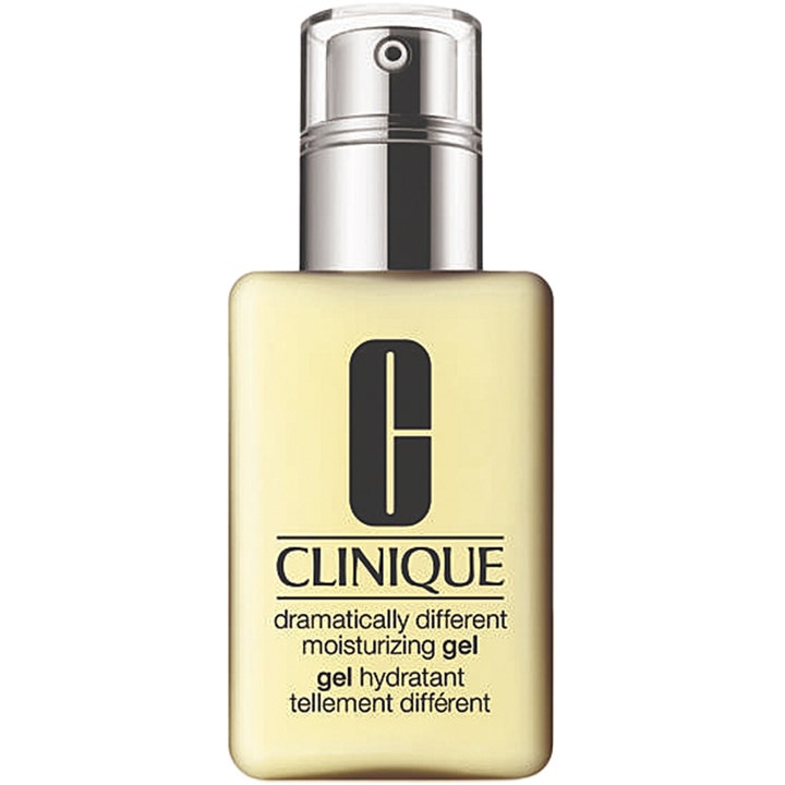 Clinique 3-Step Skincare System 525 ml gir fuktighet til fet hud med gul ansiktsgel i flaske med sølvpumpe.