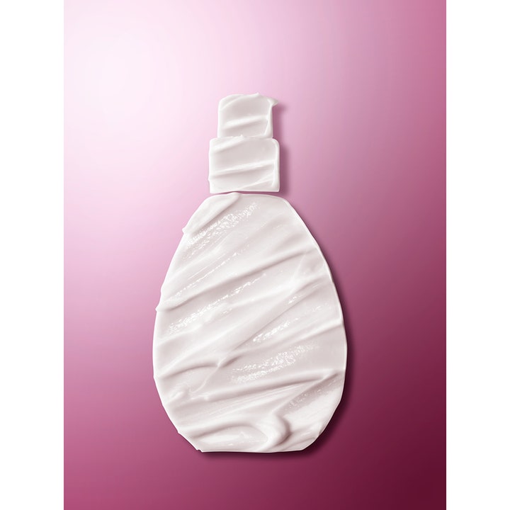 Biotherm Aqua Glow Moisturizing Super Concentrate 50 ml glødgivende ansiktskrem med hvit tekstur formet som en flaske