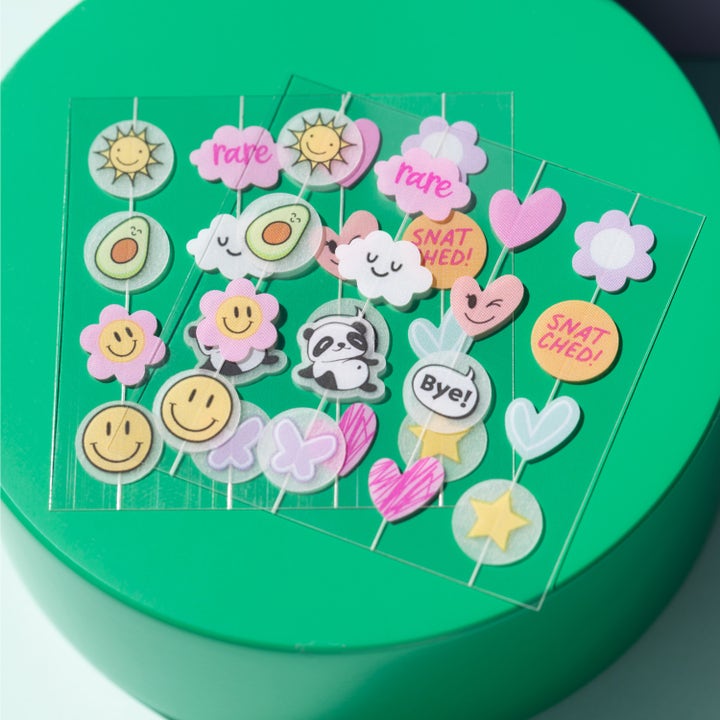 essence Spot Squad Pimple Patches 32 stk mot kviser med fargerike motiv som panda og hjerter
