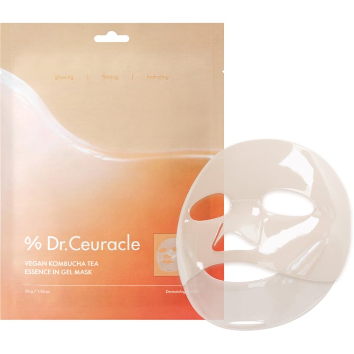 Dr. Ceuracle Vegan Kombucha Tea Essence Gel Mask 36 g fuktighetsgivende ansiktsmaske i ferskenfarget pose med hvit gelmaske.