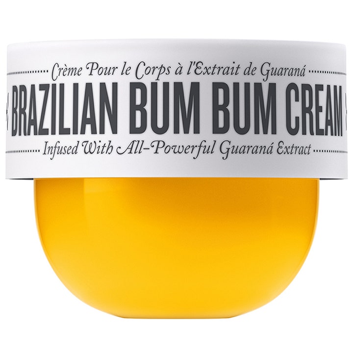 Sol de Janeiro Brazilian Bum Bum Cream oppstrammende kroppskrem i gul krukke med hvitt lokk og guaranáekstrakt