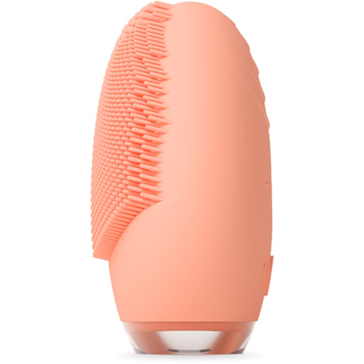 FOREO LUNA 4 go Peach Perfect 1 stk ansiktsrens i ferskenfarget silikon med myke børstehår som gir dyprens