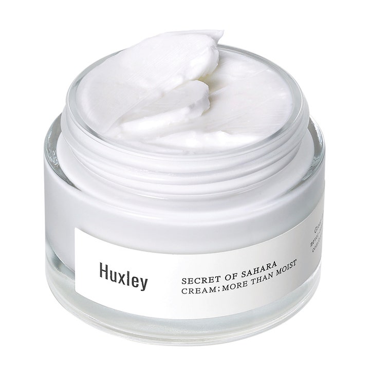 Huxley Cream More Than Moist 50 ml fuktighetskrem i glasskrukke med fyldig hvit tekstur som gir pleie