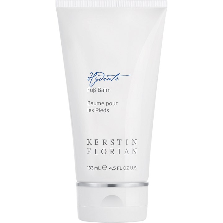 Kerstin Florian Hydrate Foot Balm 133 ml fuktighetsgivende fotkrem i hvit tube med blå tekst og sølvdetaljer