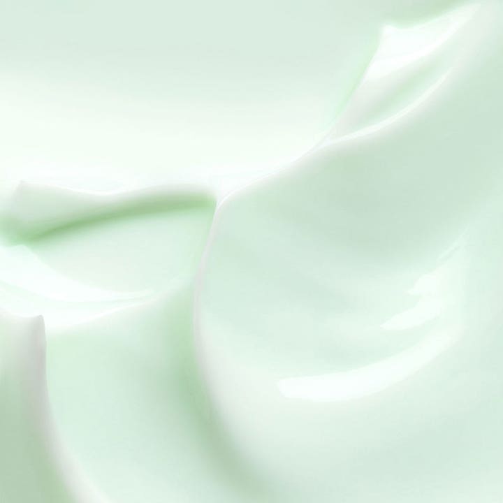 Biotherm Aquasource Moisturizing Cream 50 ml fuktighetsgivende dagkrem med en silkemyk lysegrønn kremtekstur