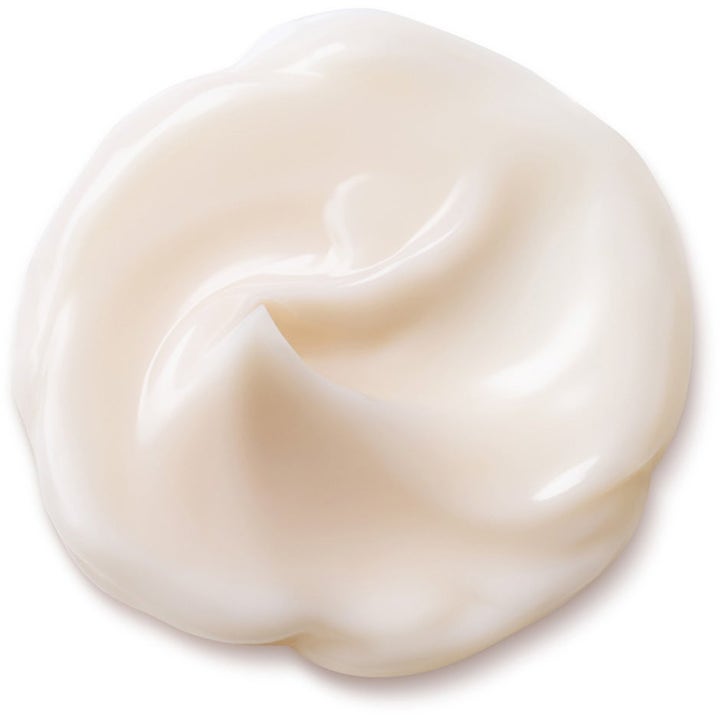 Shiseido Supreme Ultimat Anti-Age System 150 ml serum motvirker aldring med en fyldig hvit kremet tekstur i virvel