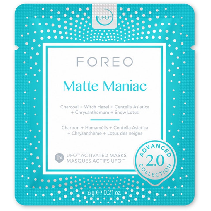 FOREO UFO Matte Maniac 2.0 6 stk ansiktsmaske med kull og trollhassel i turkis pose som gir matt hud