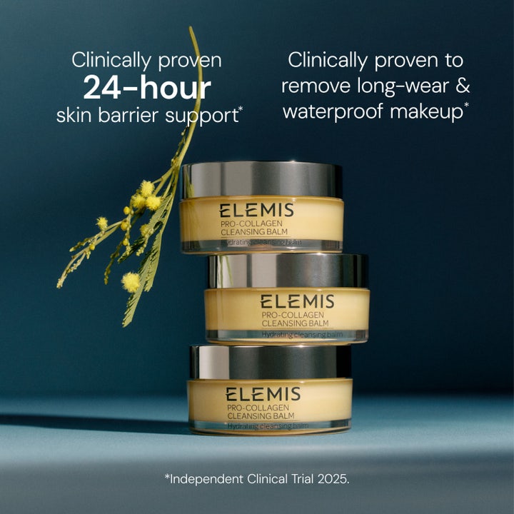 Tre krukker Elemis Pro-Collagen Cleansing Balm 100 g stablet med tekst om fjerning av vannfast sminke.