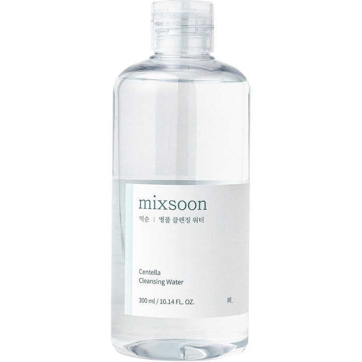 Mixsoon Centella Cleansing Water 300 ml beroligende ansiktsrens i klar plastflaske med hvit minimalistisk etikett