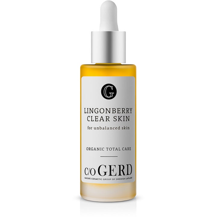 c/o Gerd Lingonberry Clear Skin økologisk ansiktsolje for ubalansert hud i glassflaske med gulaktig olje og pipette