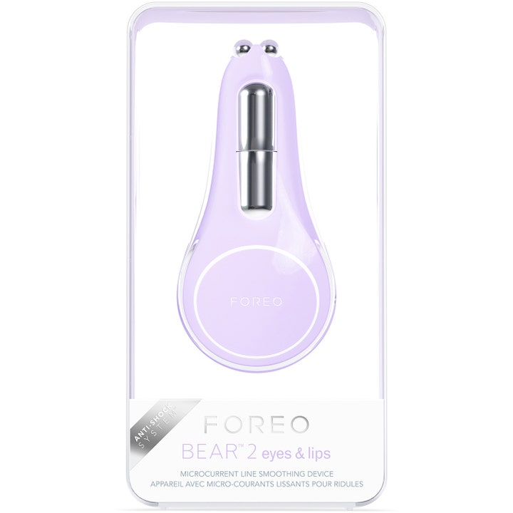FOREO BEAR 2 eyes & lips 1 stk mikrostrømsenhet som glatter ut linjer i lavendelfarget design i klar eske