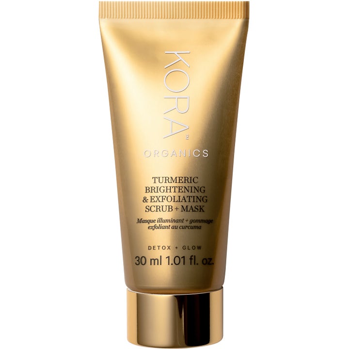 KORA Organics Turmeric Brightening & Exfoliating Scrub + Mask 30 ml eksfolierende ansiktsmaske i gullfarget tube