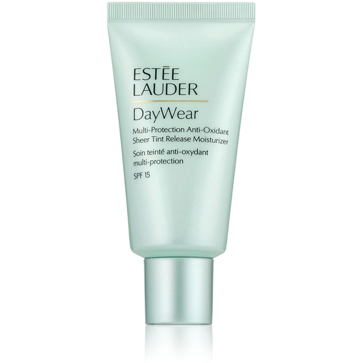 Estée Lauder DayWear Sheer Tint Release Moisturizer SPF 15 beskyttende ansiktskrem i lys grønn tube med sølvfarget kork.