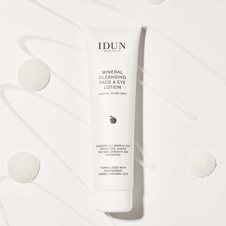 IDUN Minerals Cleansing Lotion 150 ml fuktighetsgivende ansiktsrens med niacinamid i hvit tube på hvit bakgrunn