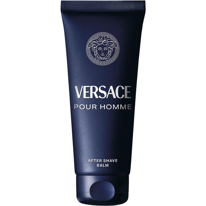 Versace Pour Homme 100 ml after shave balm pleier huden i en elegant mørkeblå tube med sølvfarget Medusa-logo