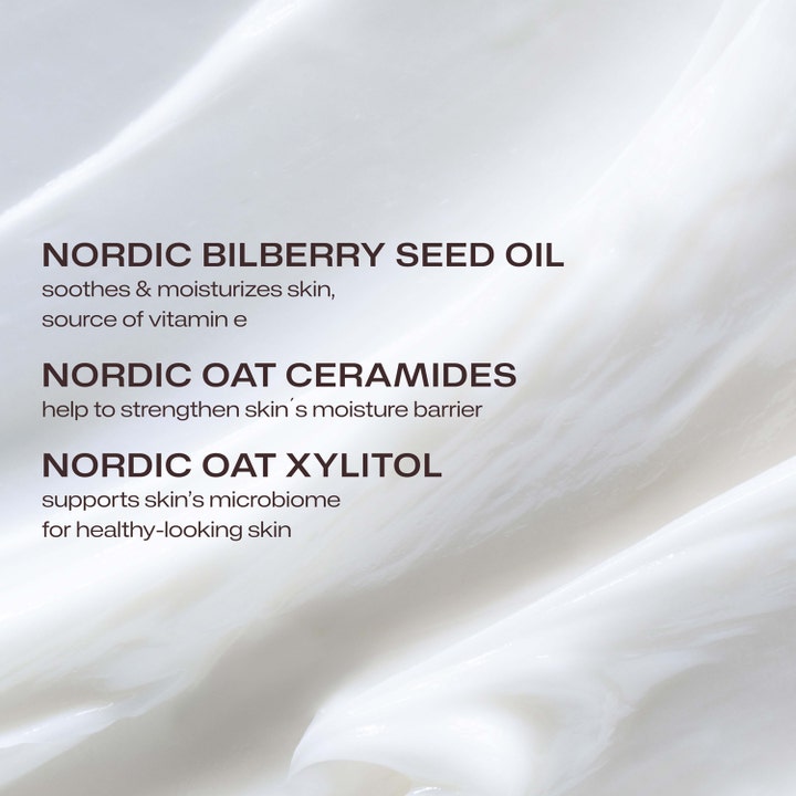 Lumene Nordic Sensitive Rich Night Balm 50 ml nattkrem med hvit tekstur og tekst om blåbærfrøolje og havreceramider.