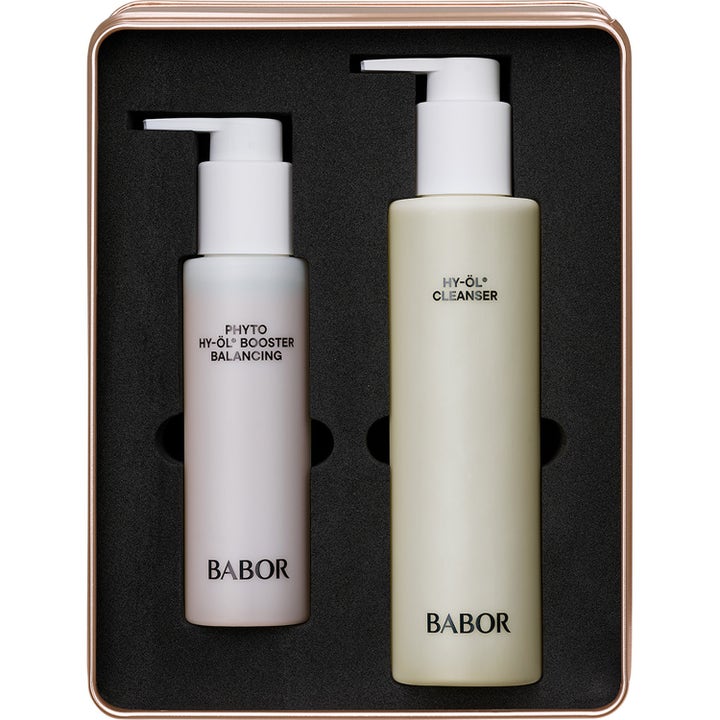 Babor HY-ÖL og Phyto HY-ÖL Booster Balancing sett for dyprens med to hvite pumpeflasker i en elegant metalleske