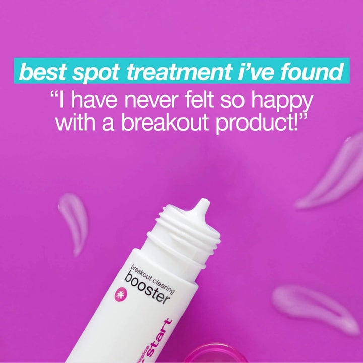 Dermalogica Clear Start Breakout Clearing Booster niacinamid best spot treatment hvit tube og gel på lilla bakgrunn.