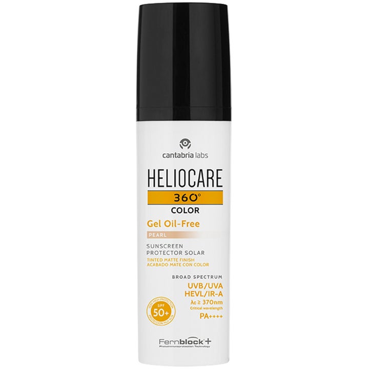 Heliocare 360 Color Gel Oil-Free Pearl SPF 50 solkrem som gir matt finish i en hvit tube med sort kork