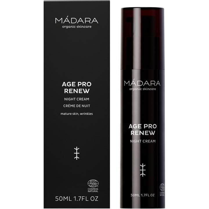 MÁDARA AGE PRO Renew Night Cream 50 ml fornyende nattkrem i en stilren svart pumpeflaske og eske med hvit tekst