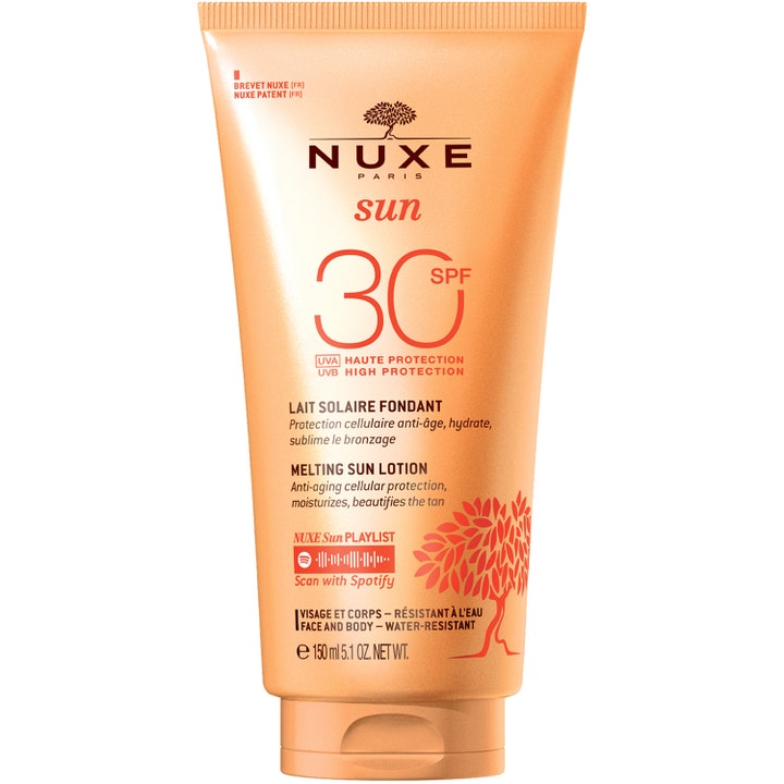 Nuxe Sun Melting Sun Lotion SPF 30 150 ml fuktighetsgivende solkrem i oransje tube med rød treillustrasjon