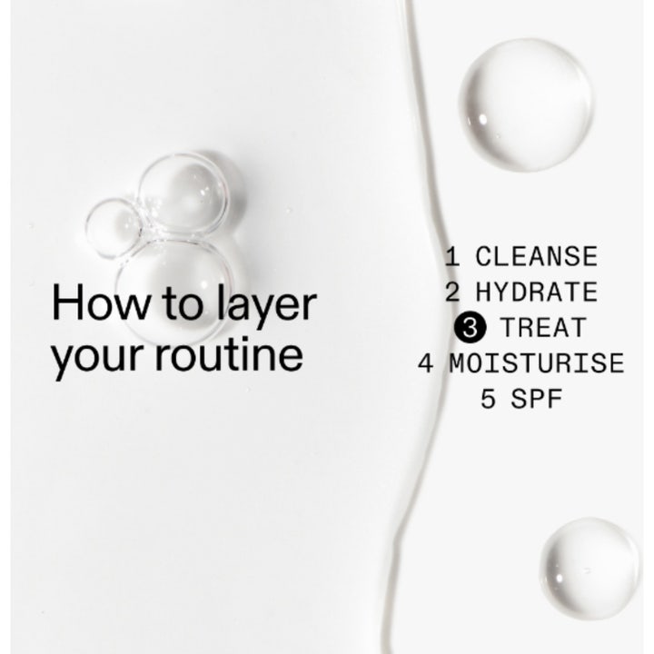 The INKEY List Collagen Peptide Serum 30 ml hudserum i hvit flaske med sort lokk ved siden av esken.