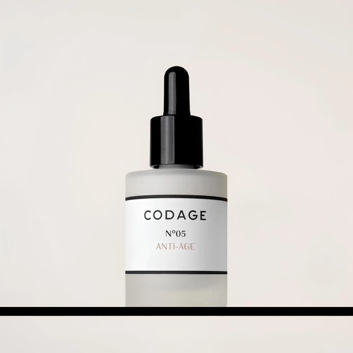 Codage Paris The Serum N°05 30 ml anti-age serum i frostet glassflaske med svart pipette.