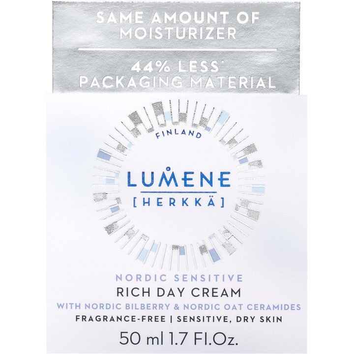 Lumene Nordic Sensitive Rich Day Cream 50 ml beroligende dagkrem i hvit eske med sølvfarget topp og blå tekst